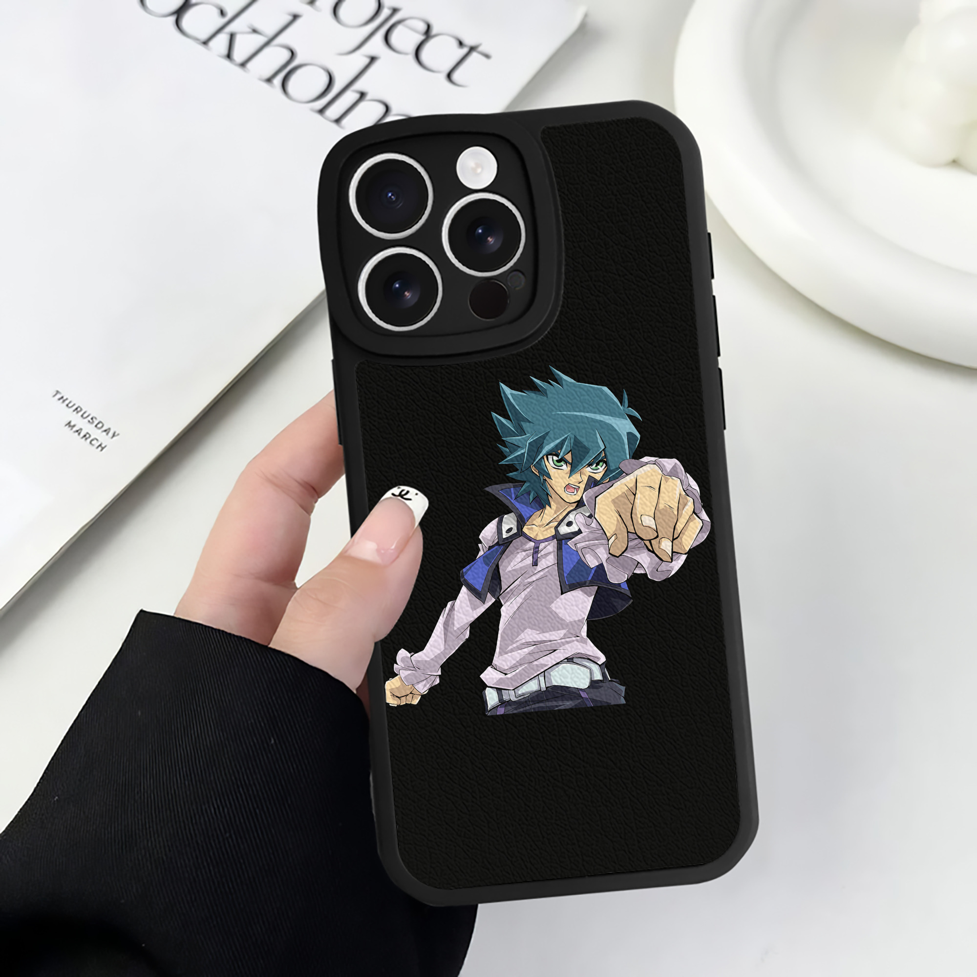 （画像用） 遊☆戯☆王 Yu-Gi-Oh! 【iPhone 16シリーズ対応】シリコンスマホケース（レザー調） 材質：シリコン